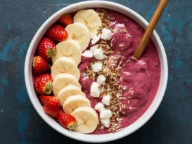 Healthy Strawberry Banana Smoothie Bowl Without Yogurt