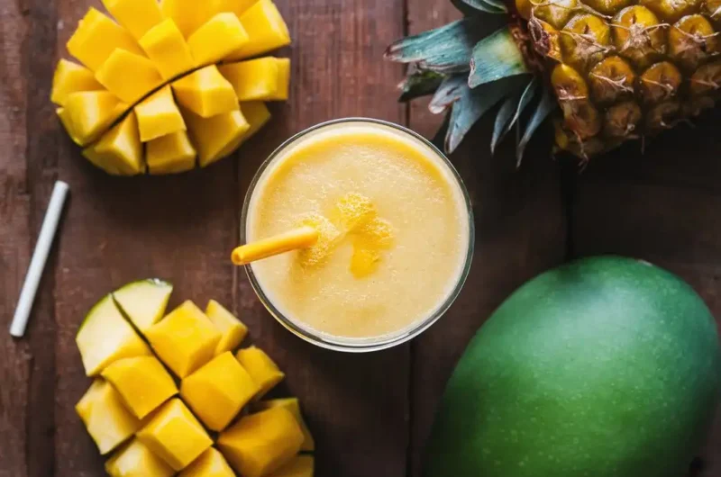 Mango and Pineapple Smoothie