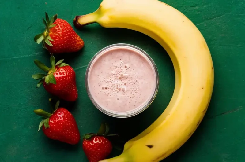 Strawberry Banana Smoothie for Anemia